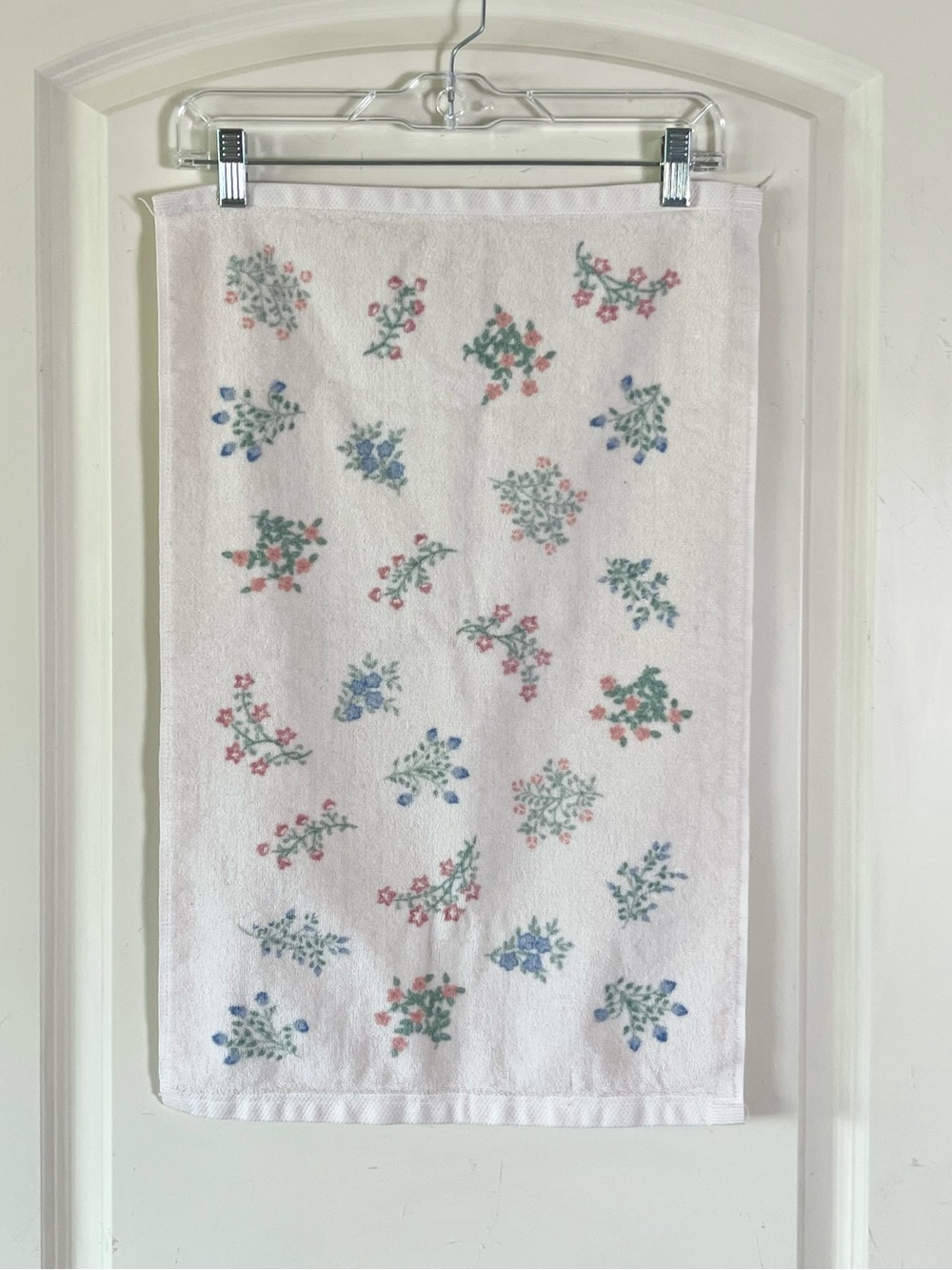 Vintage JCPenney 100% Cotton Hand Towel Blue Green Ditsy Floral 24x15
